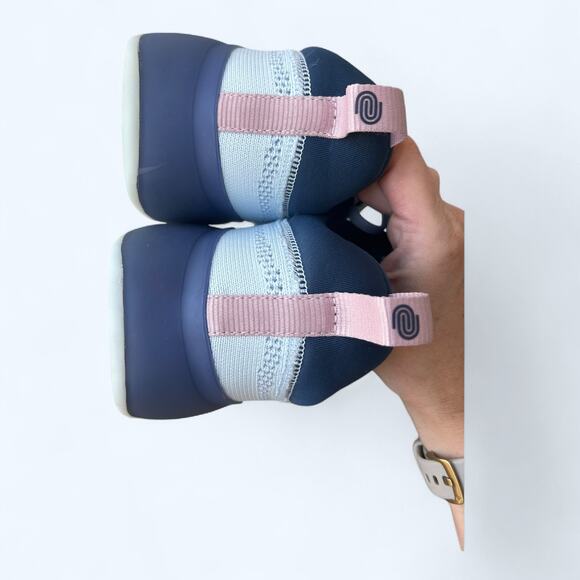 While On Earth Move Trainer Shoes Sneakers Glacier Lupin M 9.5 W 11 MINT - Picture 7 of 13